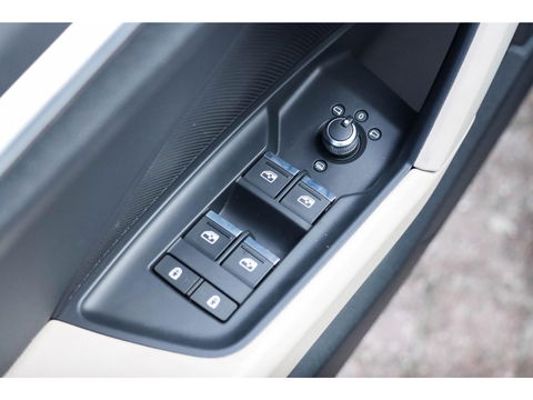 Audi A3 Limousine 35 TFSI 150pk Business Edition | Leder