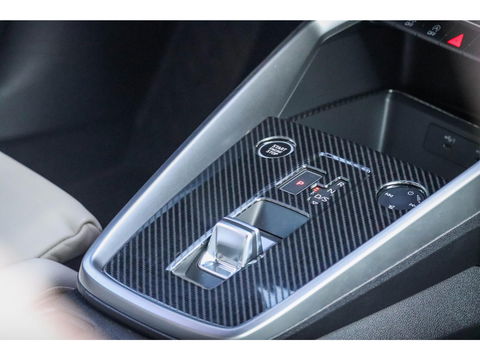 Audi A3 Limousine 35 TFSI 150pk Business Edition | Leder