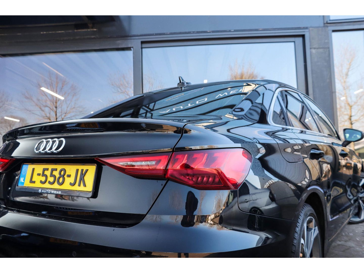 Audi A3 Limousine 35 TFSI 150pk Business Edition | Leder