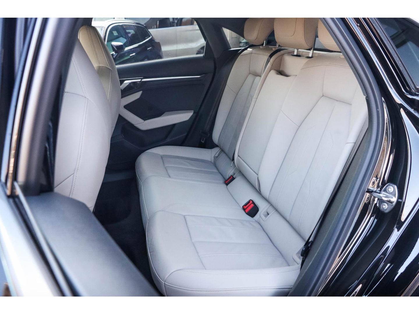 Audi A3 Limousine 35 TFSI 150pk Business Edition | Leder