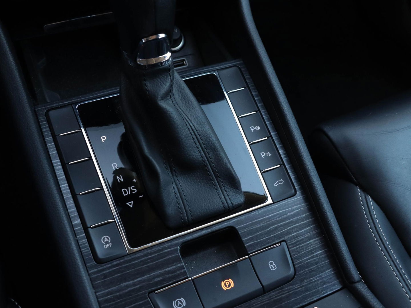 Škoda Superb Combi 1.5 TSI Business Ed. Plus DSG Leder | Memory | Winterpakket
