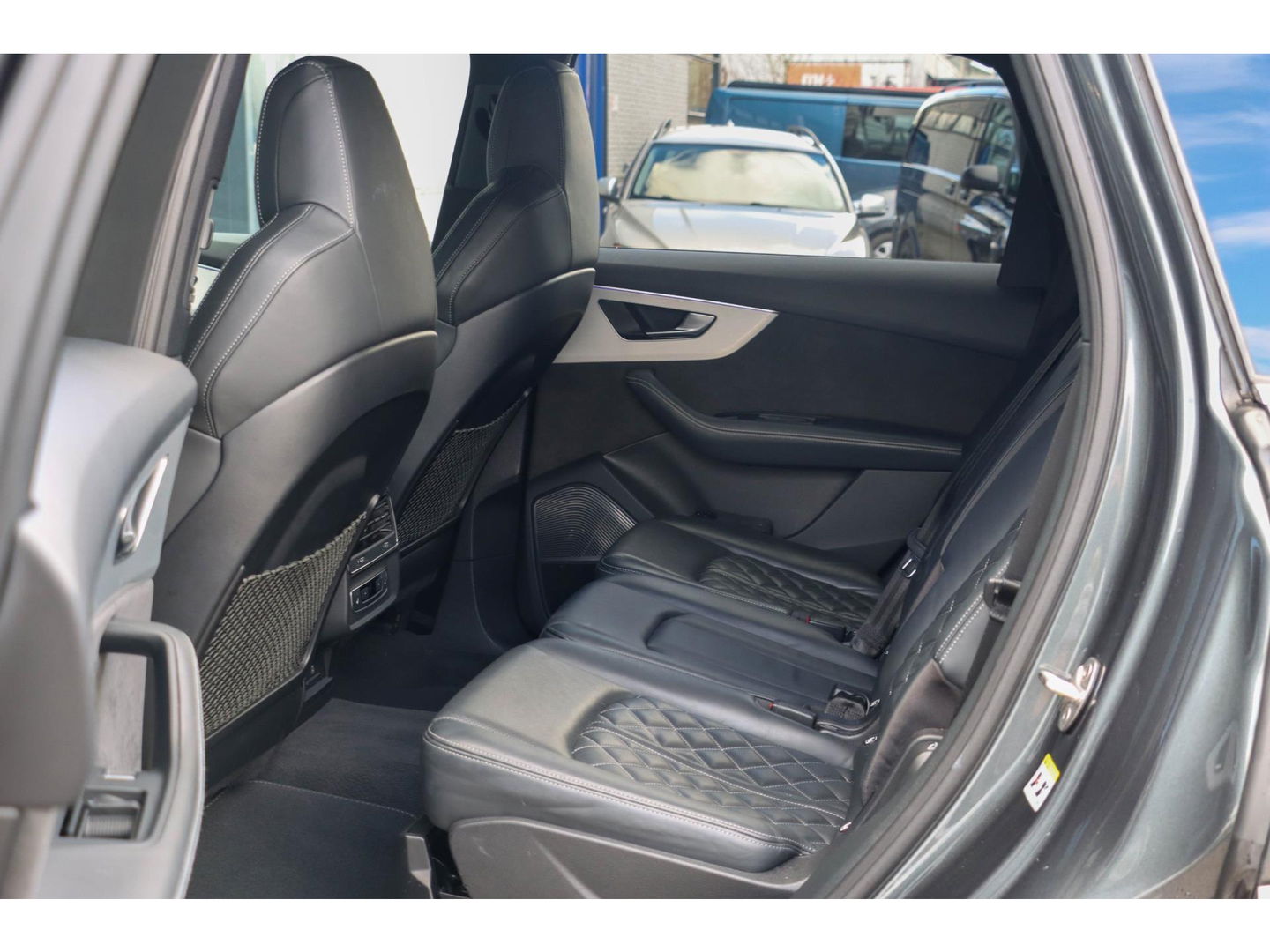 Audi Q7 55 TFSI e Quattro S Line 340pk | B&O Audio | | Black Pack