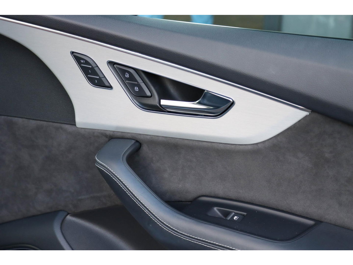 Audi Q7 55 TFSI e Quattro S Line 340pk | B&O Audio | | Black Pack
