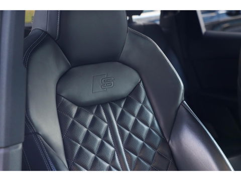 Audi Q7 55 TFSI e Quattro S Line 340pk | B&O Audio | | Black Pack