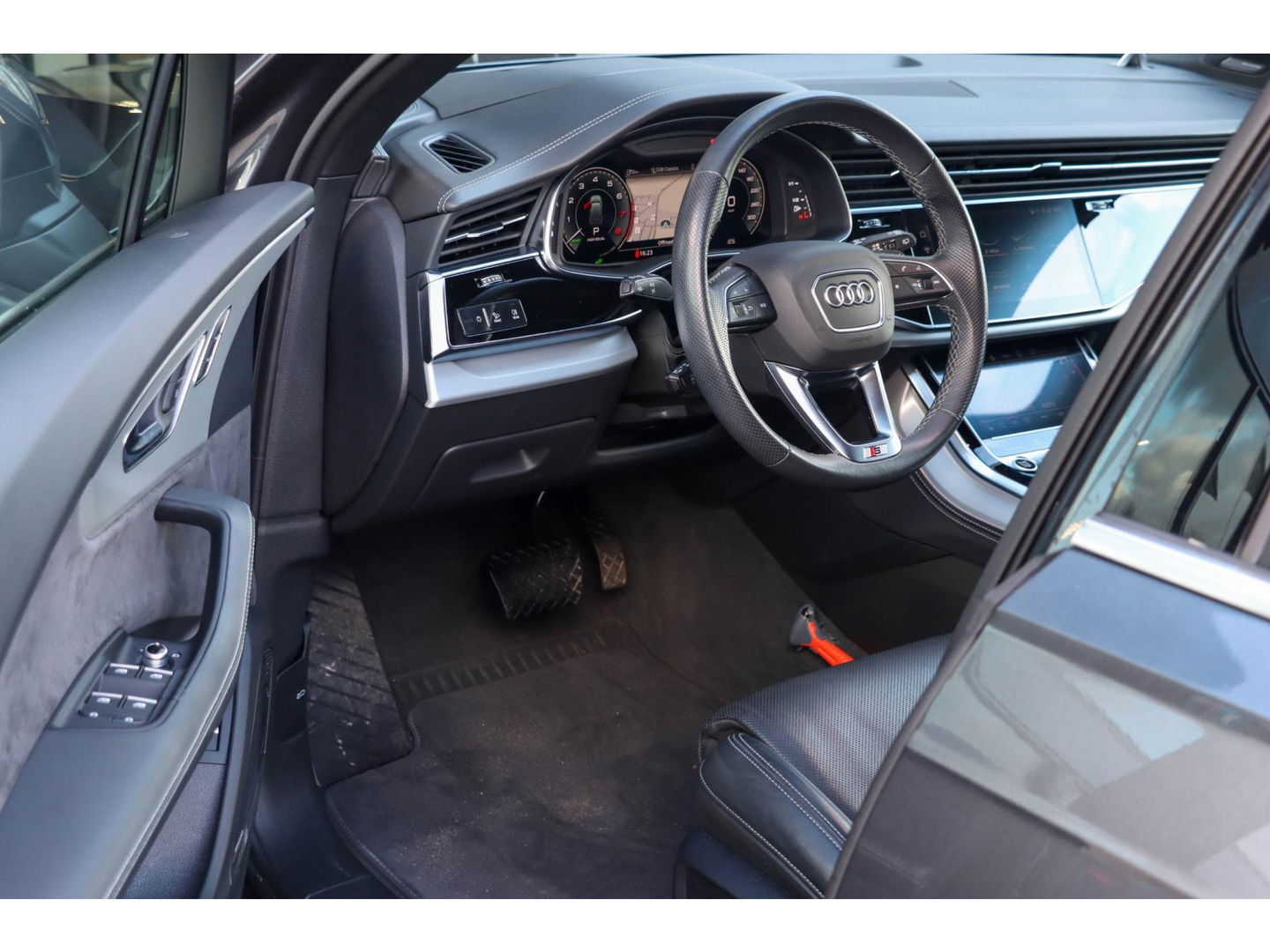 Audi Q7 55 TFSI e Quattro S Line 340pk | B&O Audio | | Black Pack