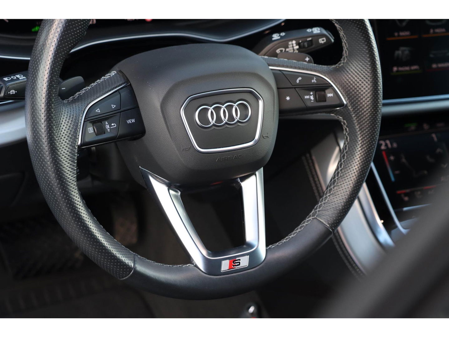 Audi Q7 55 TFSI e Quattro S Line 340pk | B&O Audio | | Black Pack