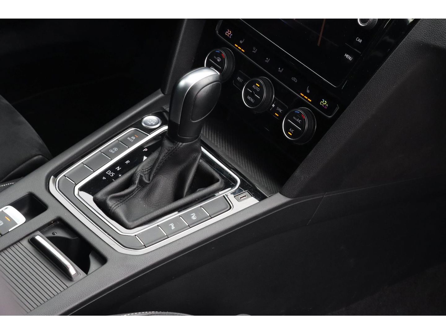 Volkswagen Passat Variant 1.5 TSI 150pk DSG Elegance R-Line