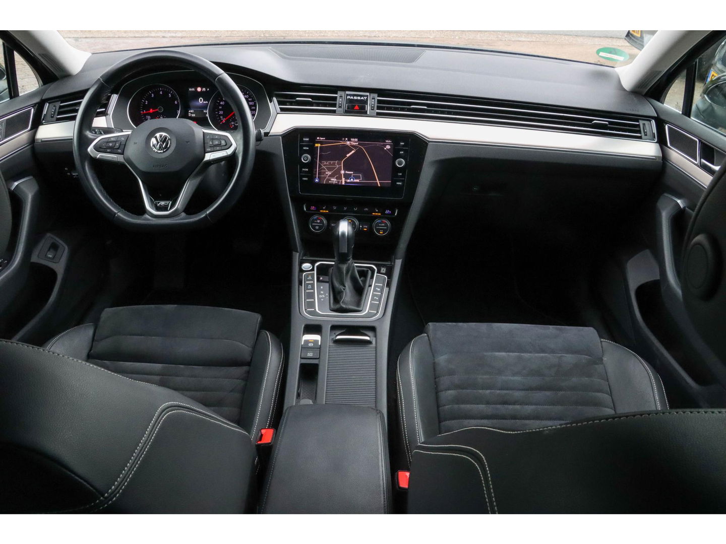 Volkswagen Passat Variant 1.5 TSI 150pk DSG Elegance R-Line