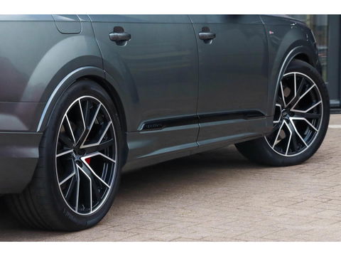 Audi Q7 60 TFSI e 455pk Quattro Competition | 360 | 22 inch | Luchtvering | Trekhaak | Matrix LED
