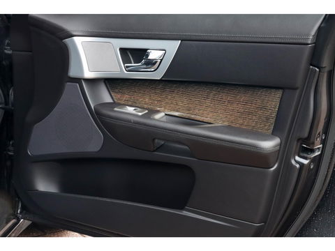 Jaguar XF Sportbrake 3.0 D R-Sport 240 pk | Leder | Uniek | Lage kilometerstand!