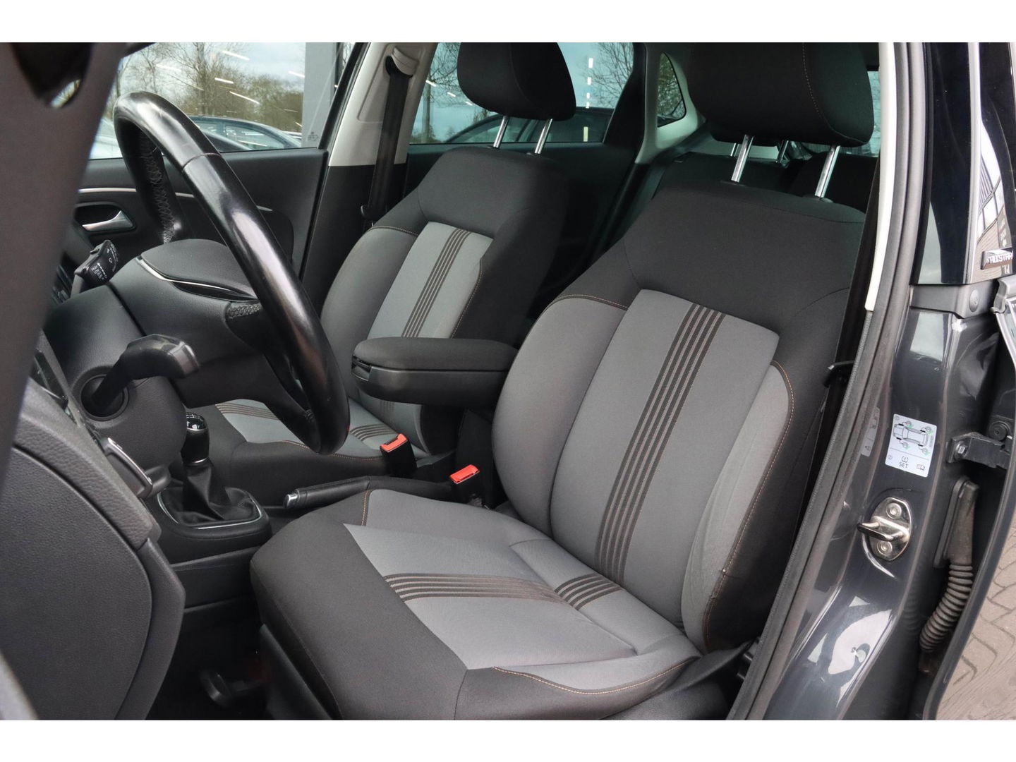 Volkswagen Polo 1.0 Allstar | Climate Control | Lichtmetalen velgen | PDC