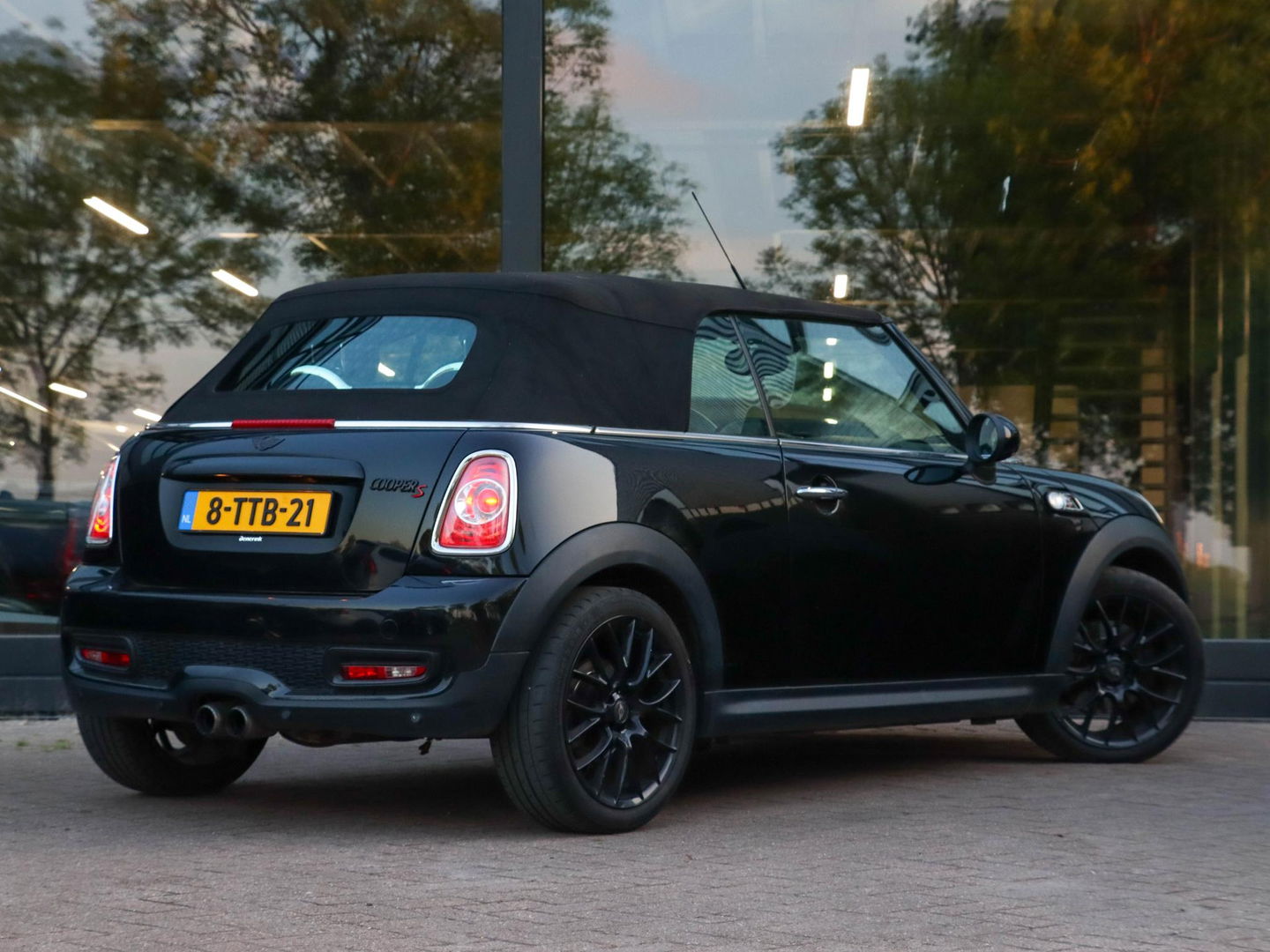 MINI Cabrio 1.6 Cooper S Chili 184PK | Leder | Navigatie | Cruise Control | Bluetooth