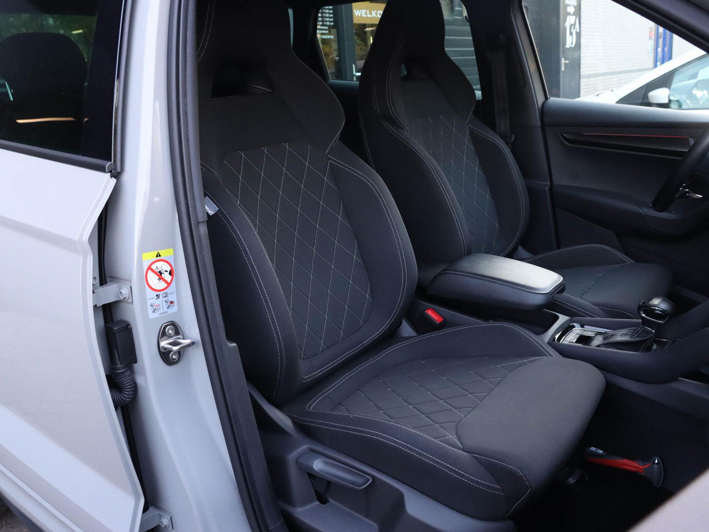 Škoda Karoq 1.5 TSI 150PK Sportline Business DSG | Camera | Trekhaak