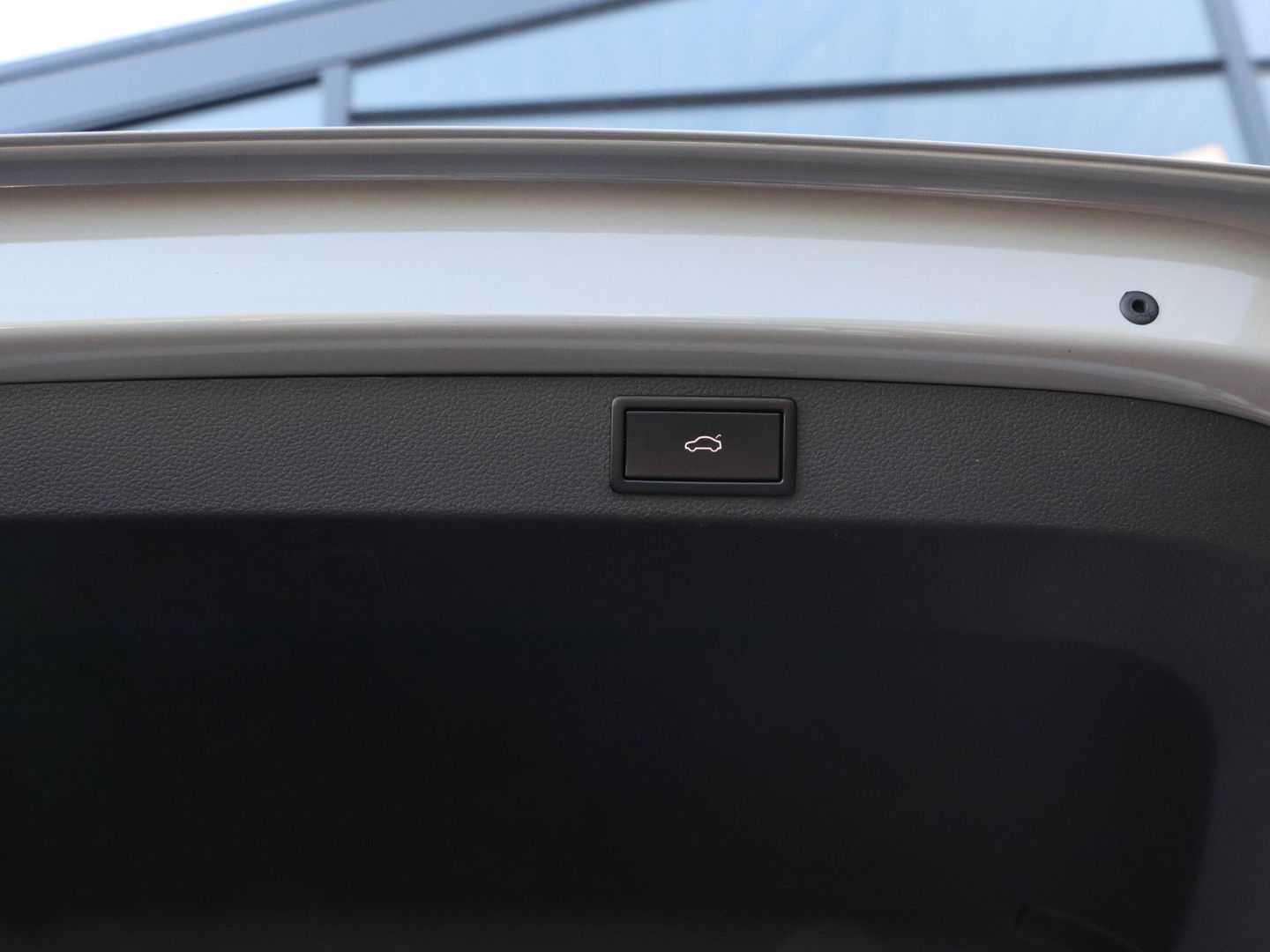 Škoda Karoq 1.5 TSI 150PK Sportline Business DSG | Camera | Trekhaak
