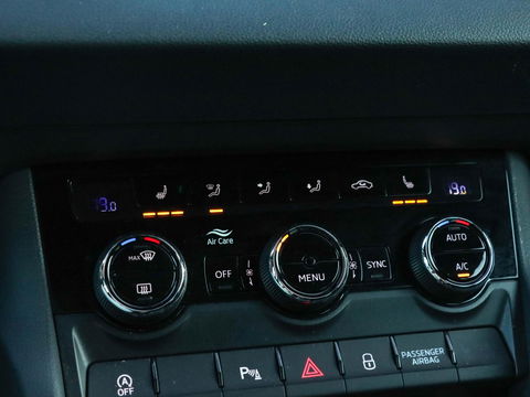 Škoda Karoq 1.5 TSI 150PK Sportline Business DSG | Camera | Trekhaak