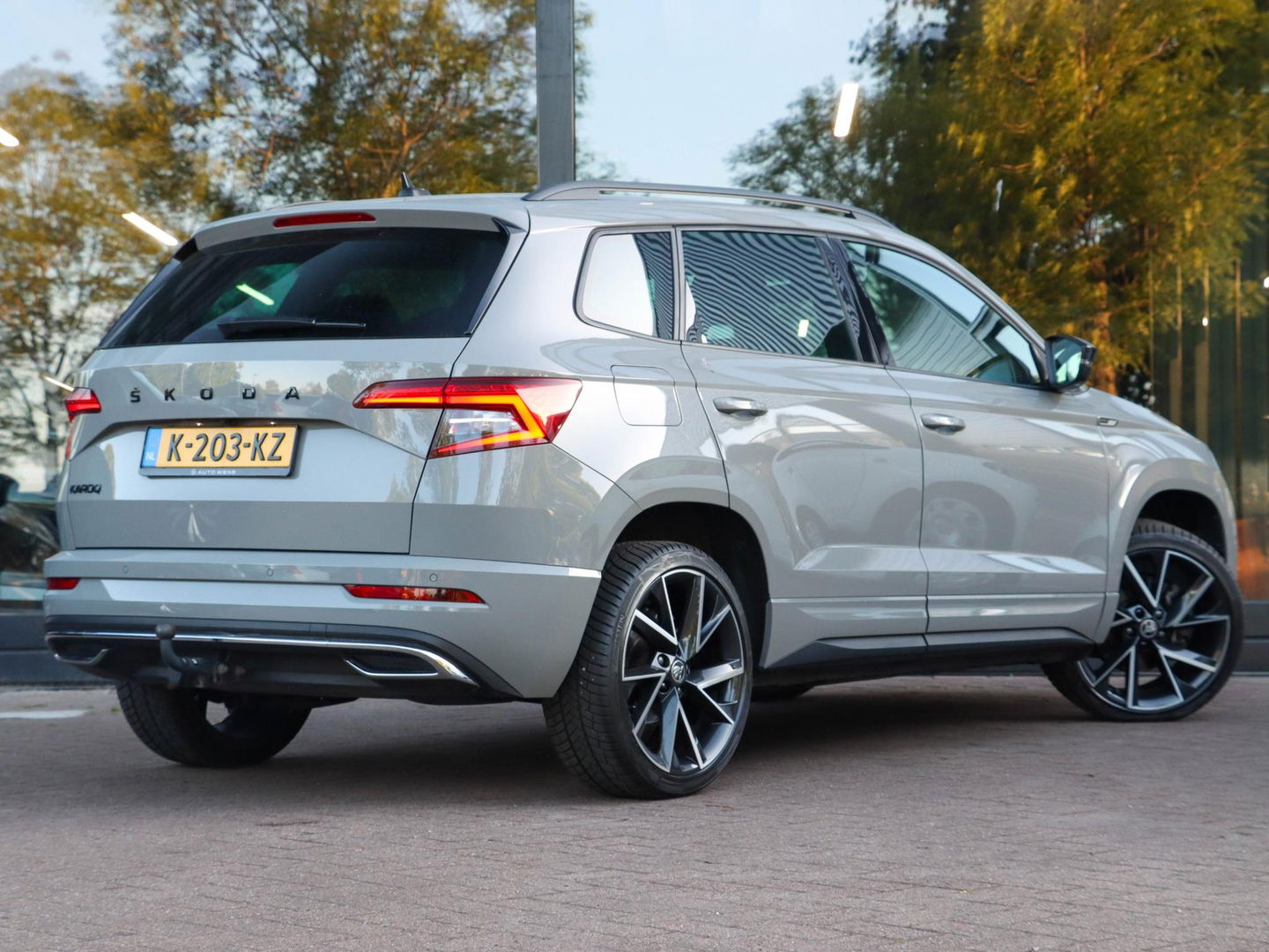 Škoda Karoq 1.5 TSI 150PK Sportline Business DSG | Camera | Trekhaak