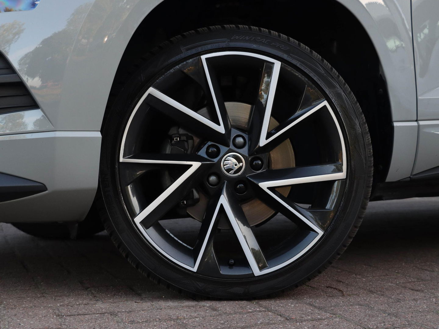 Škoda Karoq 1.5 TSI 150PK Sportline Business DSG | Camera | Trekhaak