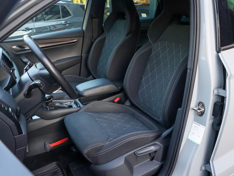 Škoda Karoq 1.5 TSI 150PK Sportline Business DSG | Camera | Trekhaak