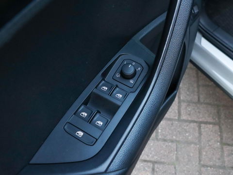 Škoda Karoq 1.5 TSI 150PK Sportline Business DSG | Camera | Trekhaak