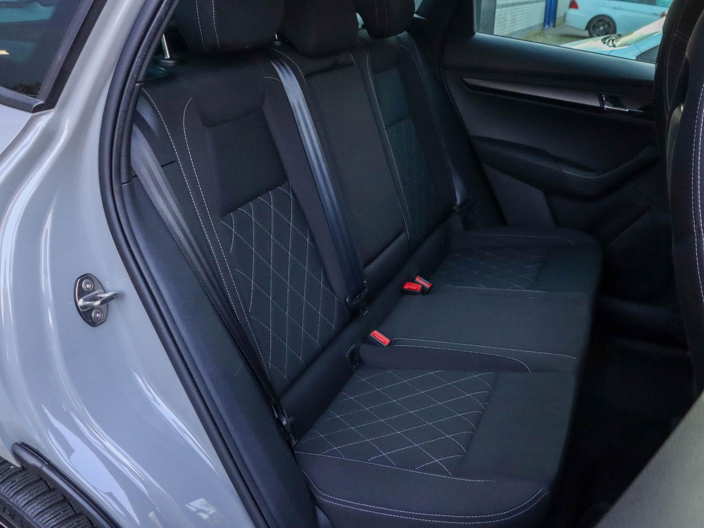 Škoda Karoq 1.5 TSI 150PK Sportline Business DSG | Camera | Trekhaak