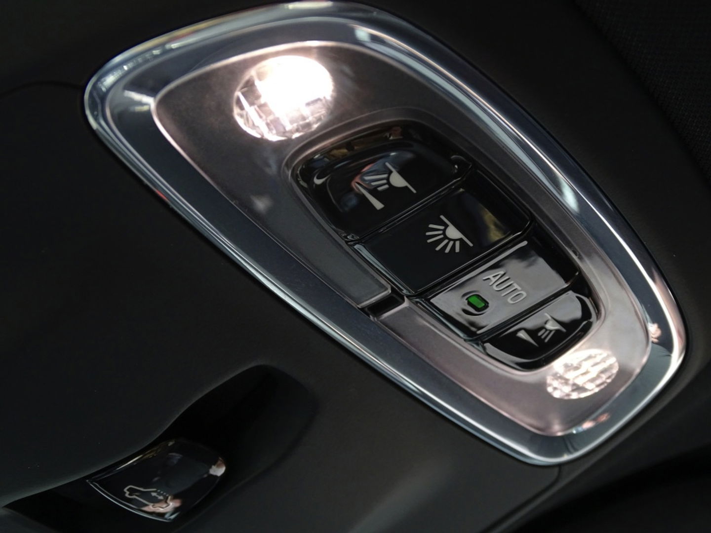 Volvo V60 T6 Twin-Engine 340PK AWD / R-Design / Harman Kardon
