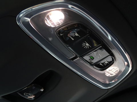 Volvo V60 T6 Twin-Engine 340PK AWD / R-Design / Harman Kardon