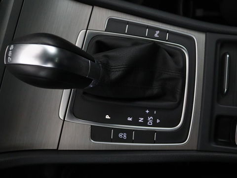 Volkswagen Golf 1.4 TSI Business Edition Connected | Automaat | Xenon | Camera | Navigatie | Dynaudio | Climate control | Cruise control | Parkeerhulp