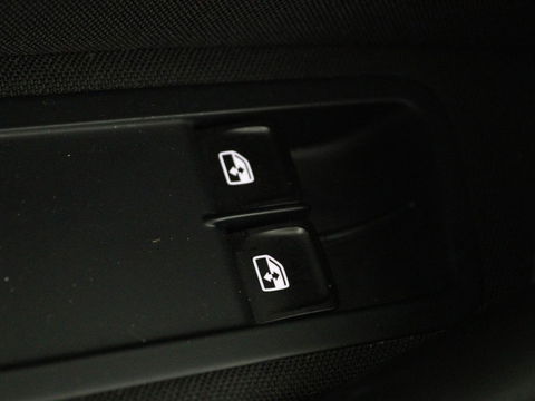 Volkswagen Golf 1.4 TSI Business Edition Connected | Automaat | Xenon | Camera | Navigatie | Dynaudio | Climate control | Cruise control | Parkeerhulp