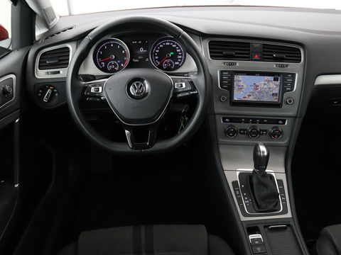 Volkswagen Golf 1.4 TSI Business Edition Connected | Automaat | Xenon | Camera | Navigatie | Dynaudio | Climate control | Cruise control | Parkeerhulp