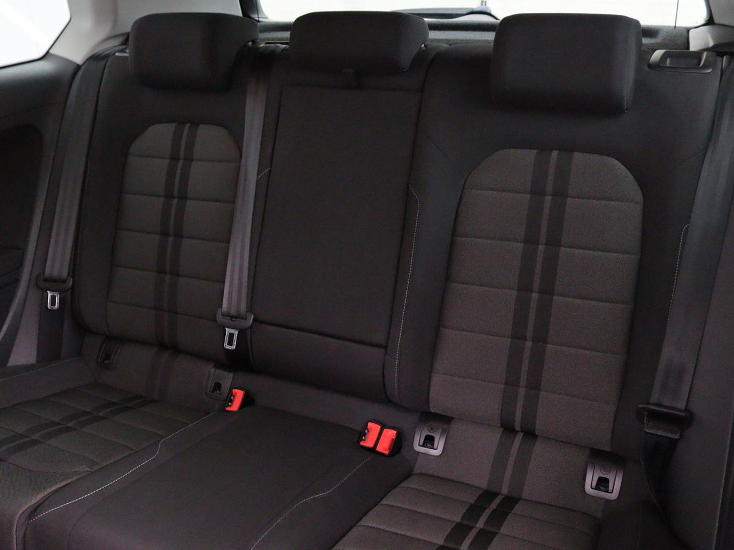 Volkswagen Golf 1.4 TSI Business Edition Connected | Automaat | Xenon | Camera | Navigatie | Dynaudio | Climate control | Cruise control | Parkeerhulp