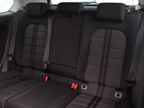 Volkswagen Golf 1.4 TSI Business Edition Connected | Automaat | Xenon | Camera | Navigatie | Dynaudio | Climate control | Cruise control | Parkeerhulp