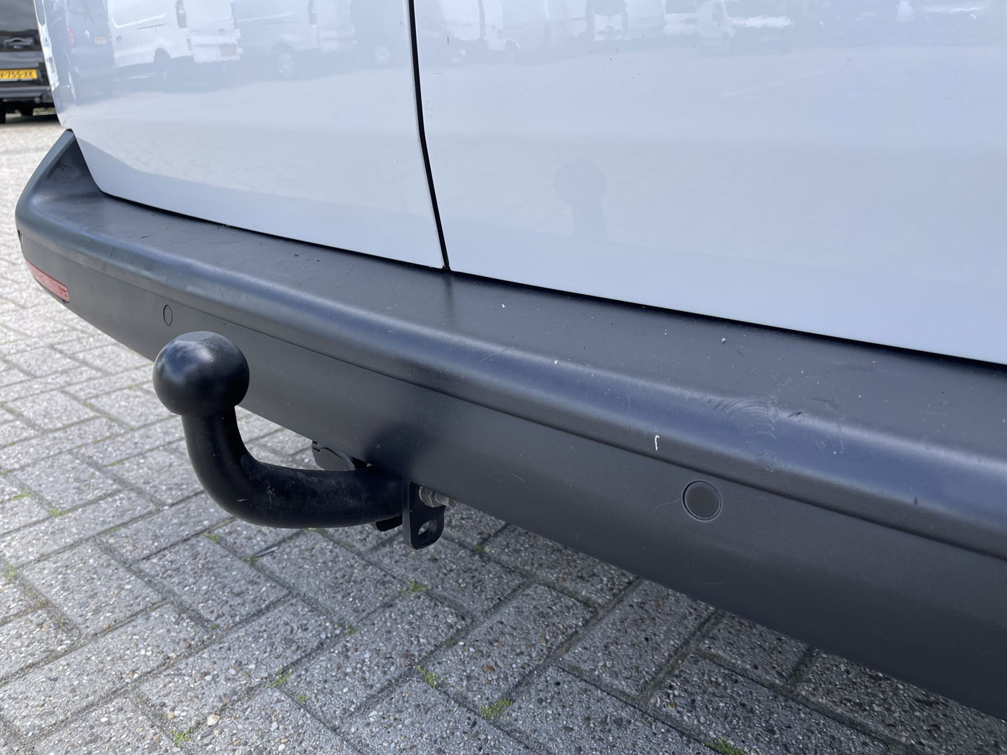 Volkswagen Transporter 2.0 TDI 102pk L1H1 Comfortline / vaste prijs rijklaar € 15.950 ex btw / lease vanaf € 269 / airco / cruise / bijrijdersbank / Bott ingerichte laadruimte / imperial / trekhaak !