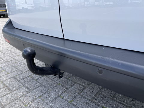 Volkswagen Transporter 2.0 TDI 102pk L1H1 Comfortline / vaste prijs rijklaar € 15.950 ex btw / lease vanaf € 269 / airco / cruise / bijrijdersbank / Bott ingerichte laadruimte / imperial / trekhaak !
