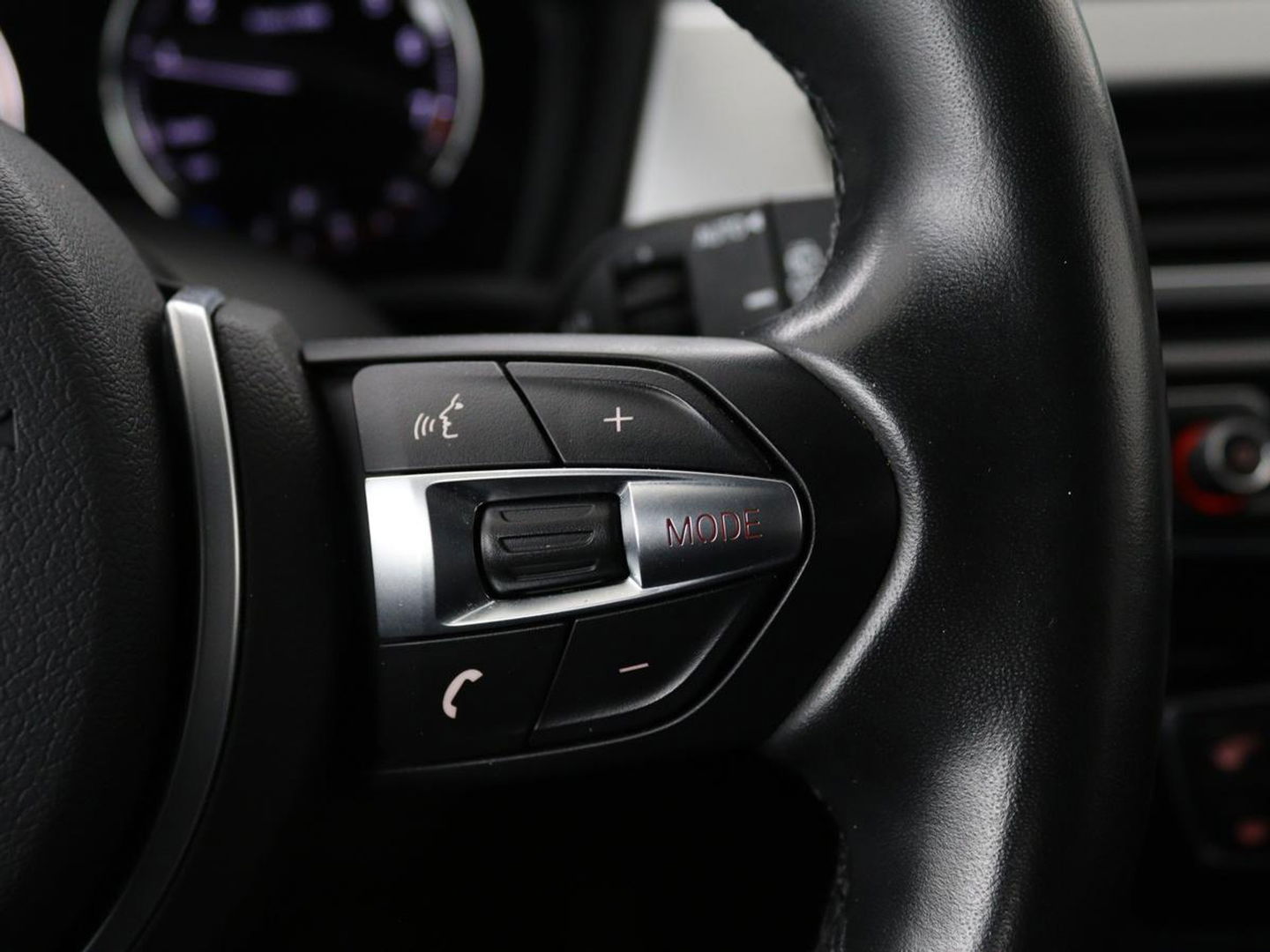 BMW X1 sDrive18i M Sport | Stoelverwarming | Head-Up | Sportstoelen | Full LED | Alcantara | Navigatie | Park Assist | Climate control