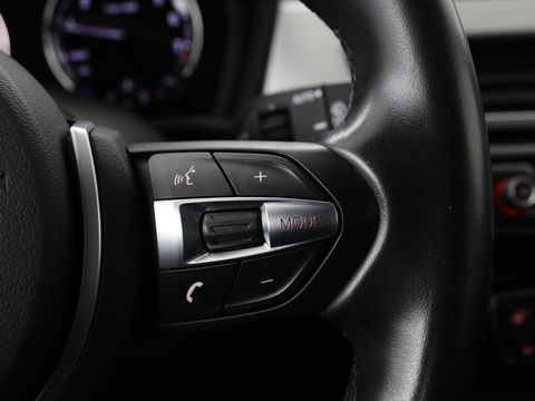 BMW X1 sDrive18i M Sport | Stoelverwarming | Head-Up | Sportstoelen | Full LED | Alcantara | Navigatie | Park Assist | Climate control