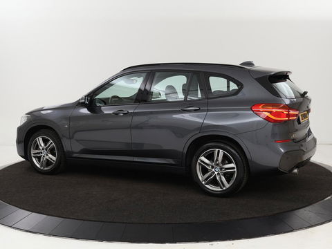 BMW X1 sDrive18i M Sport | Stoelverwarming | Head-Up | Sportstoelen | Full LED | Alcantara | Navigatie | Park Assist | Climate control
