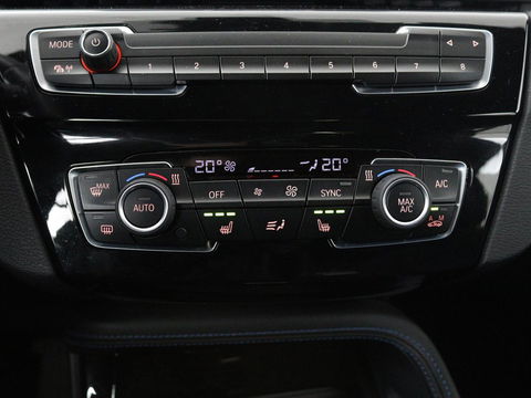 BMW X1 sDrive18i M Sport | Stoelverwarming | Head-Up | Sportstoelen | Full LED | Alcantara | Navigatie | Park Assist | Climate control