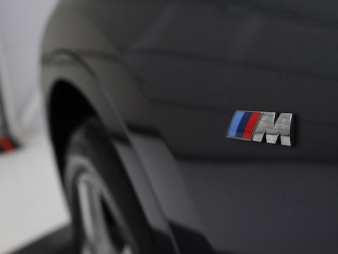 BMW X1 sDrive18i M Sport | Stoelverwarming | Head-Up | Sportstoelen | Full LED | Alcantara | Navigatie | Park Assist | Climate control