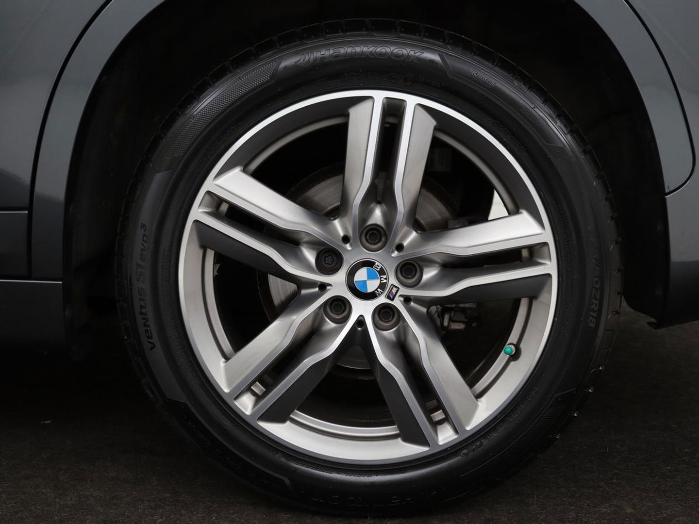 BMW X1 sDrive18i M Sport | Stoelverwarming | Head-Up | Sportstoelen | Full LED | Alcantara | Navigatie | Park Assist | Climate control