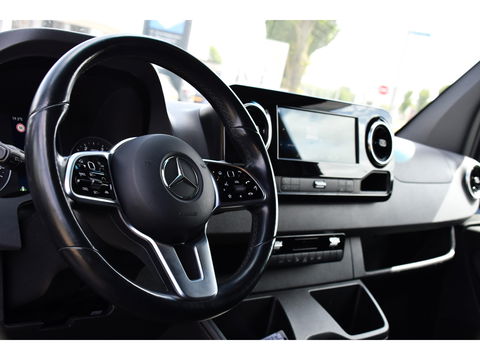 Mercedes-Benz Sprinter 319 V6 3.0 CDI L2H2 PB Edition Adaptieve Cruise, 360 Camera, 3500kg Trekhaak, Carplay, LED, 190PK, Automaat, Stoelverwarming, Uniek!