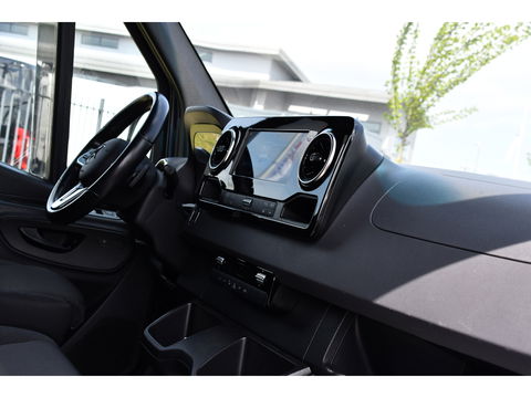 Mercedes-Benz Sprinter 319 V6 3.0 CDI L2H2 PB Edition Adaptieve Cruise, 360 Camera, 3500kg Trekhaak, Carplay, LED, 190PK, Automaat, Stoelverwarming, Uniek!