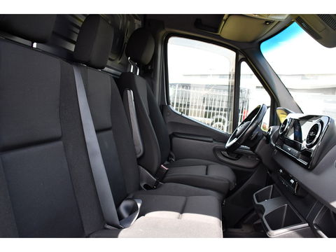 Mercedes-Benz Sprinter 319 V6 3.0 CDI L2H2 PB Edition Adaptieve Cruise, 360 Camera, 3500kg Trekhaak, Carplay, LED, 190PK, Automaat, Stoelverwarming, Uniek!