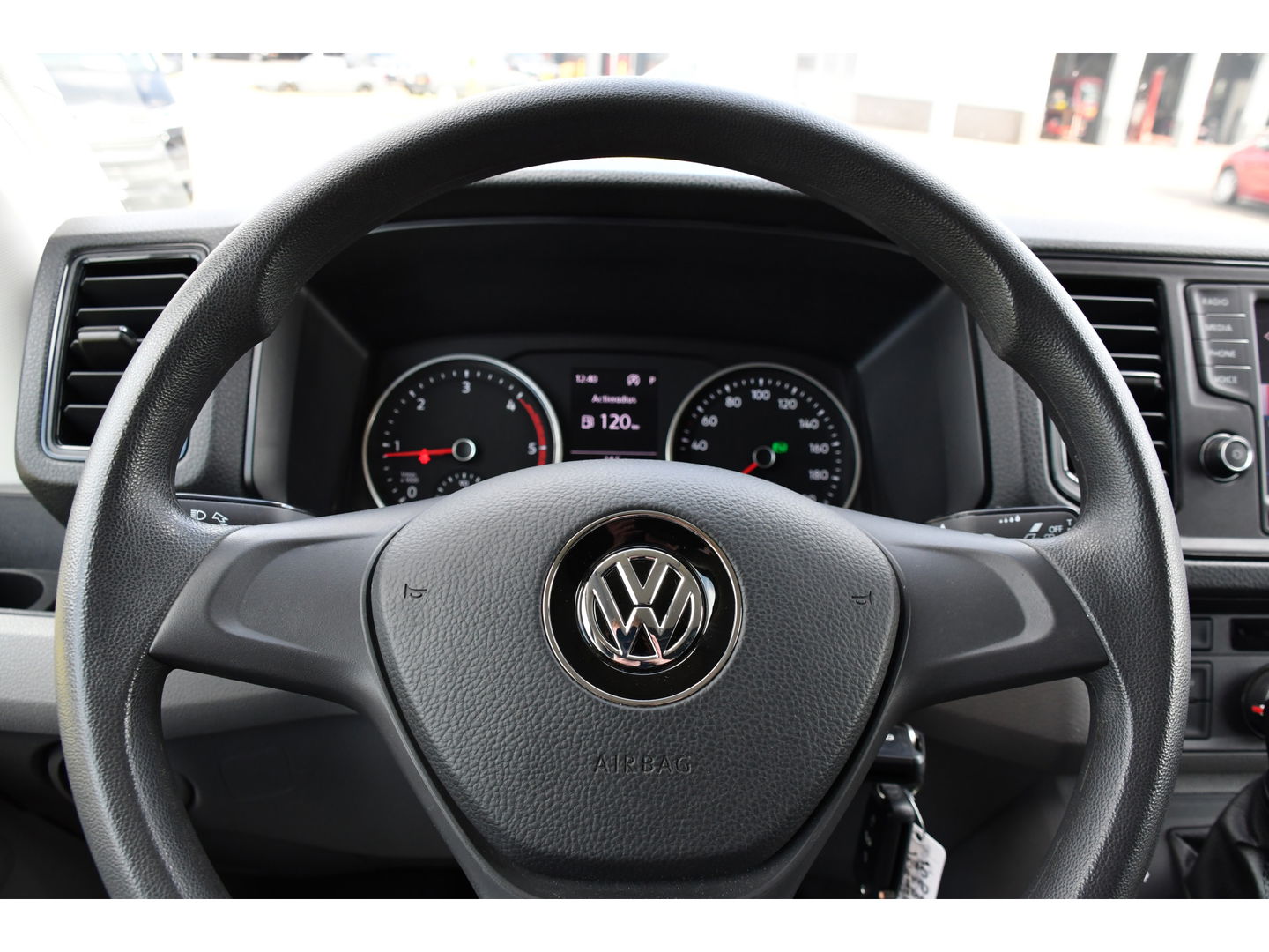 Volkswagen Crafter 35 2.0 TDI L3H3 Highline Camera, Carplay, LED, 140pk, Automaat, Voorruit verwarming, Uniek!