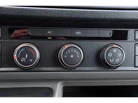 Volkswagen Crafter 35 2.0 TDI L3H3 Highline Camera, Carplay, LED, 140pk, Automaat, Voorruit verwarming, Uniek!
