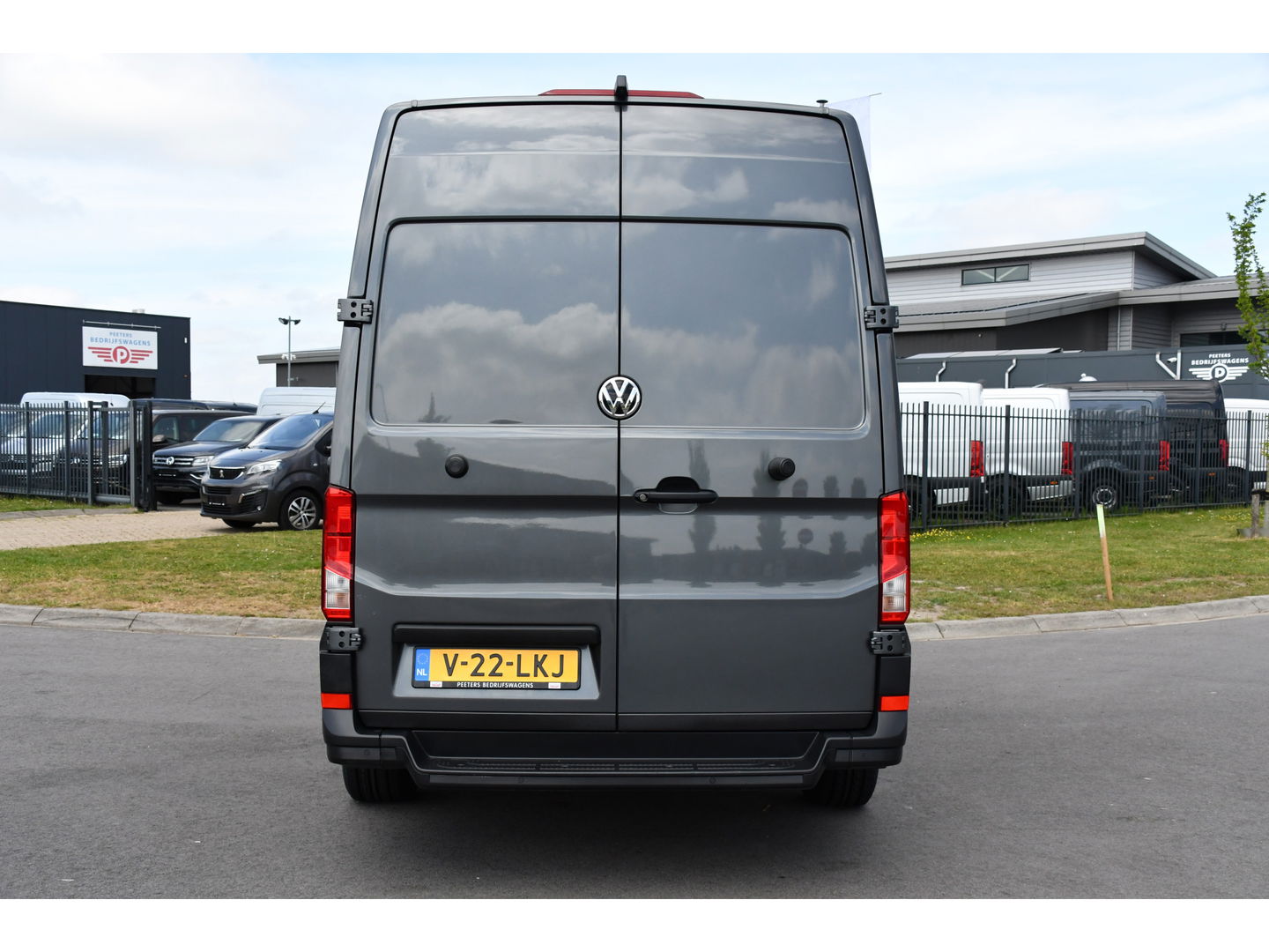 Volkswagen Crafter 35 2.0 TDI L3H3 Highline Camera, Carplay, LED, 140pk, Automaat, Voorruit verwarming, Uniek!