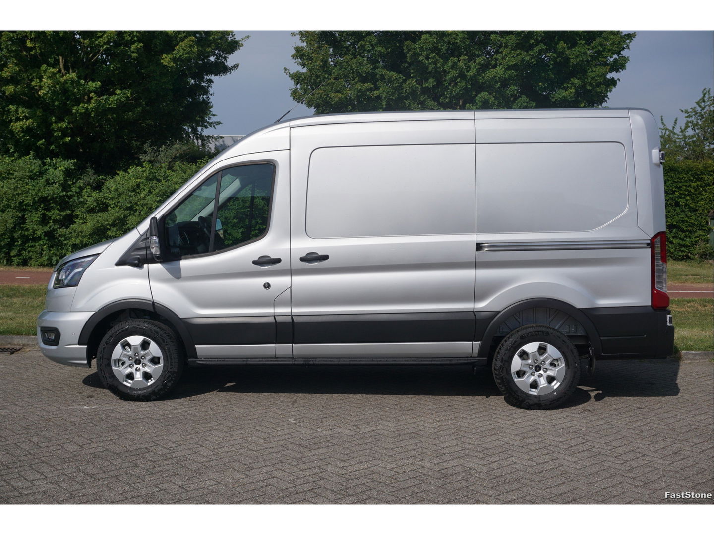 Ford Transit 350M L2H2 Limited AUT-8 165PK BPM VRIJ Navi, Adap. Cruise, 360° Cam, Trekhaak, 2x Schuifdeur!! NR. 295