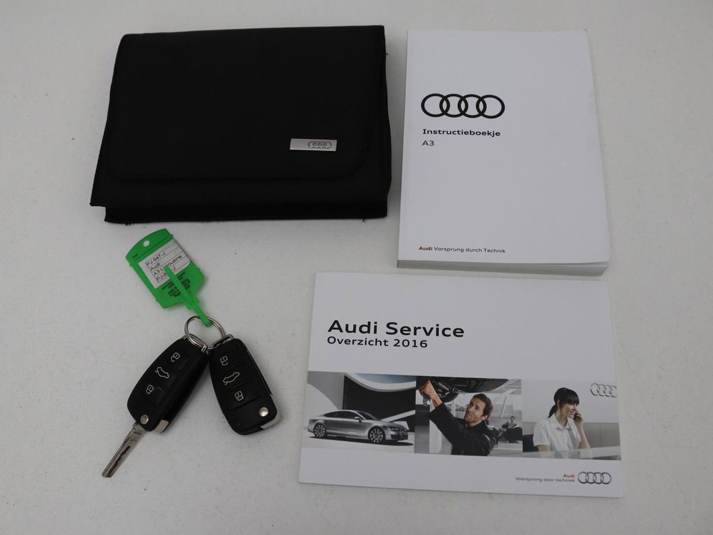 Audi A3 1.0 TFSI | Automaat | Panoramadak | Adaptive cruise | Climate control | Navigatie | Xenon | Parkeerhulp | Bluetooth