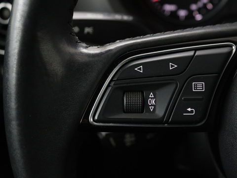 Audi A3 1.0 TFSI | Automaat | Panoramadak | Adaptive cruise | Climate control | Navigatie | Xenon | Parkeerhulp | Bluetooth