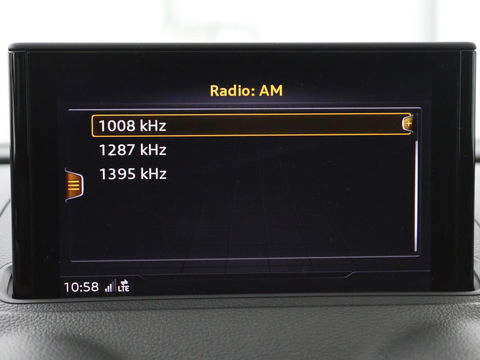 Audi A3 1.0 TFSI | Automaat | Panoramadak | Adaptive cruise | Climate control | Navigatie | Xenon | Parkeerhulp | Bluetooth