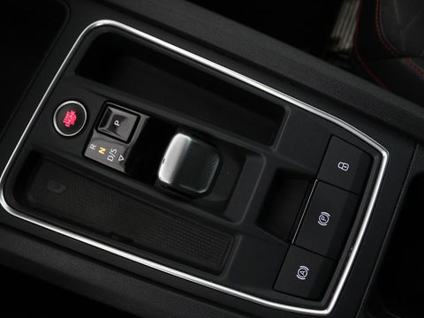 SEAT Leon 1.4 TSI eHybrid PHEV FR | Carplay | Sfeerverlichting | Navigatie | Full LED | Sportstoelen | Parkeerhulp | Climate control | Cruise control